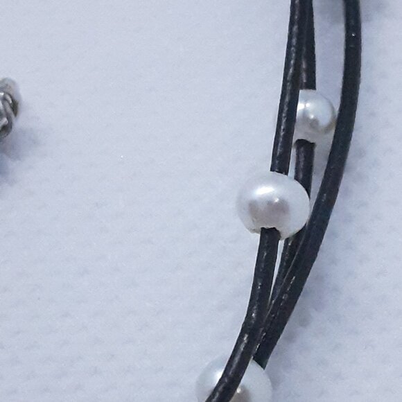 New with Tags Boho Style Rubber Faux Pearl and Sterling Necklace - Picture 5 of 9